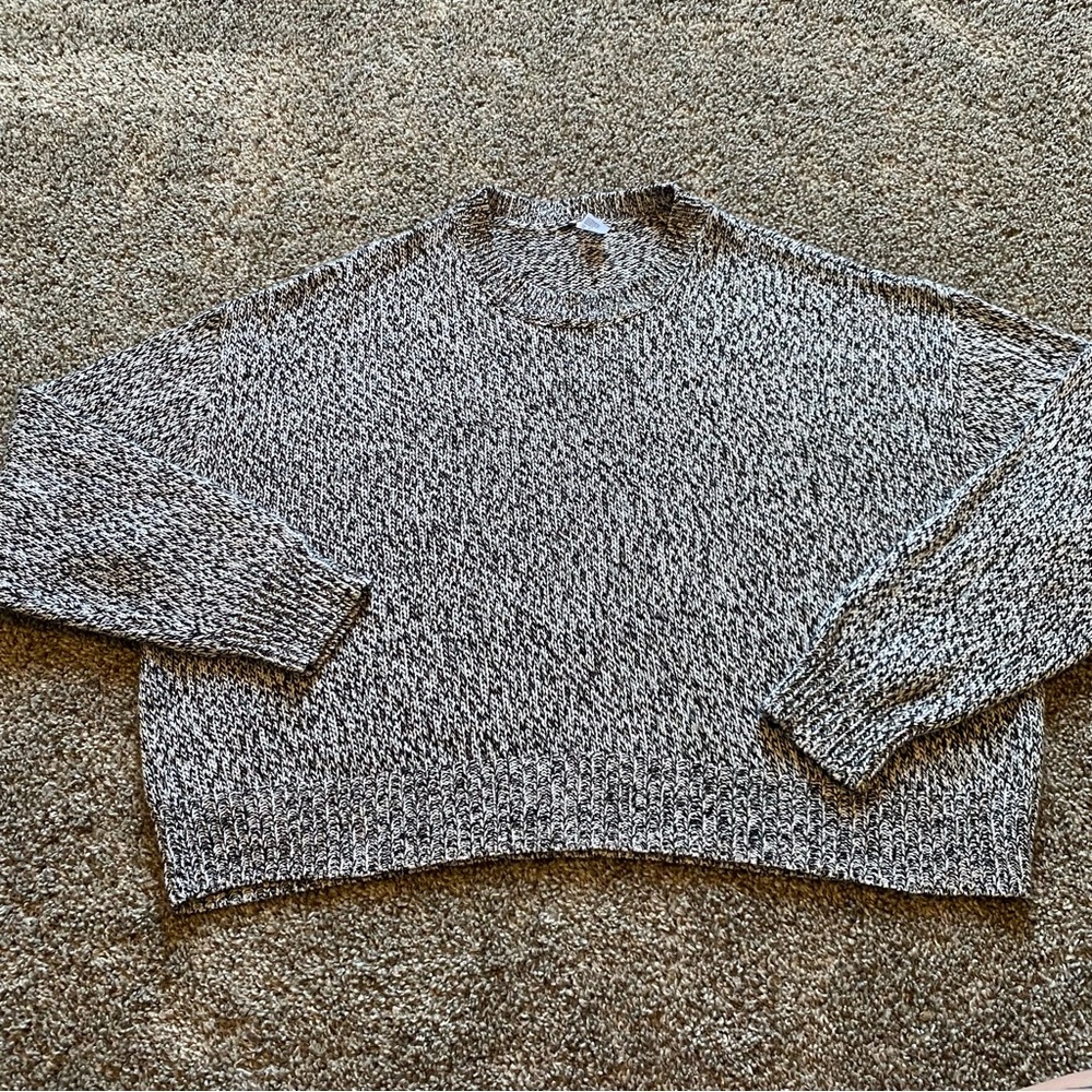 H&M Black and White Crew Neck Sweater